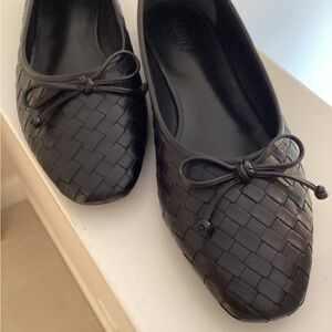 NIB Schutz Arissa Black Woven Ballet Flats 10